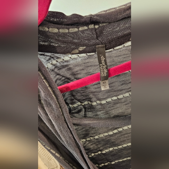 XS Scoop Wrap Tank - Picture 2 of 3